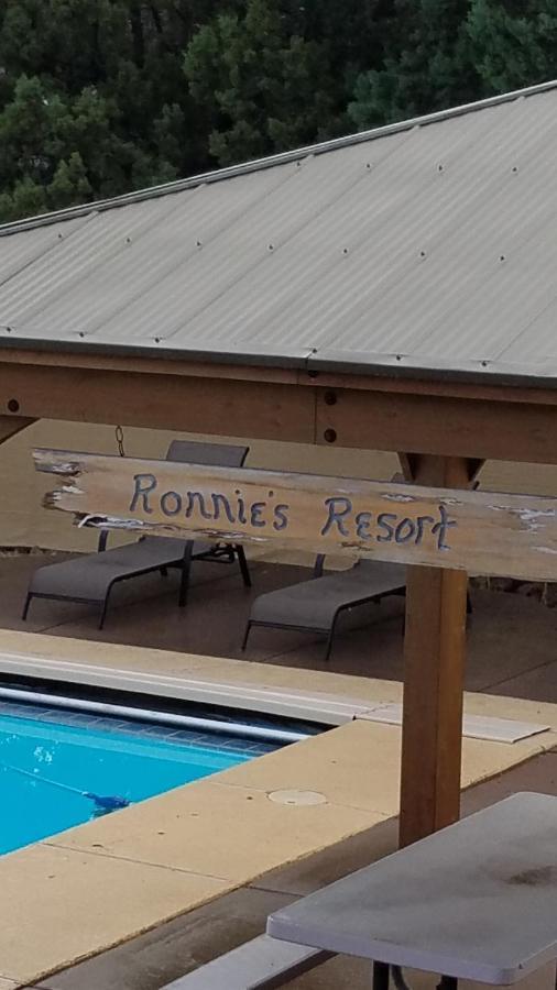 Ronnie'S Resort 佩森 外观 照片
